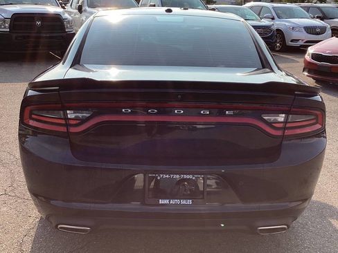 Used 2019 Dodge Charger SXT w/ Blacktop Package image 22