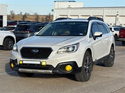 Used 2017 Subaru Outback 2.5i Limited image 4