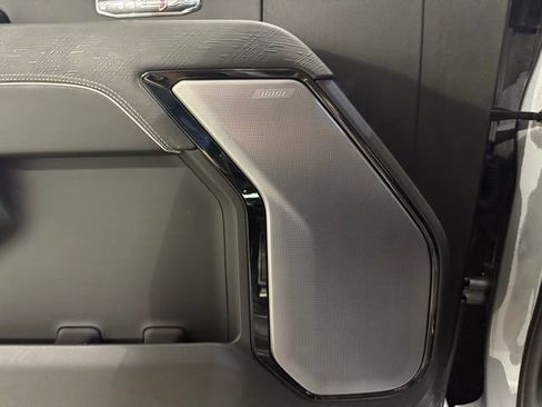 Used 2023 GMC Sierra 1500 AT4X image 15