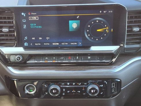 Used 2022 Chevrolet Silverado 1500 LT image 18