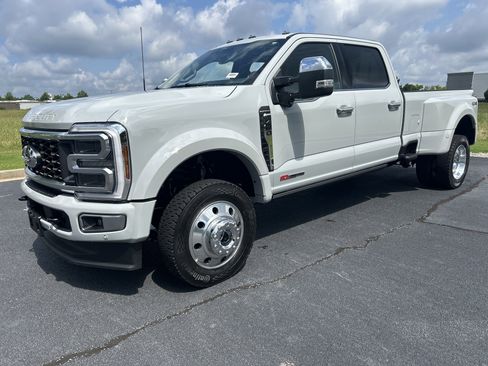 Used 2026 Ford F450 Platinum w/ Platinum Plus Package AWD/4WD image 5