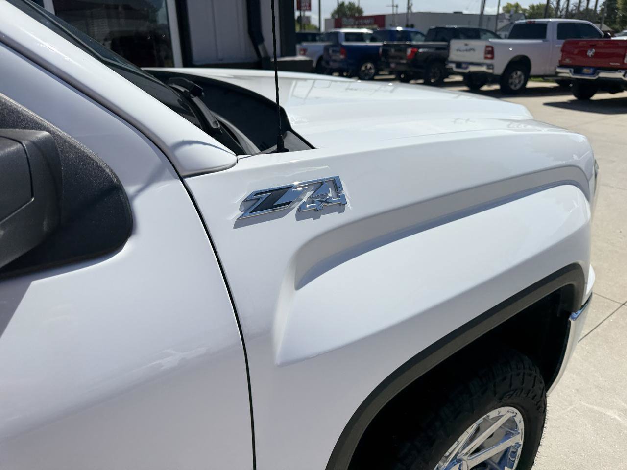 Used 2018 GMC Sierra 1500 SLT AWD/4WD image 32