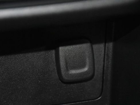 Used 2022 GMC Canyon Elevation image 22