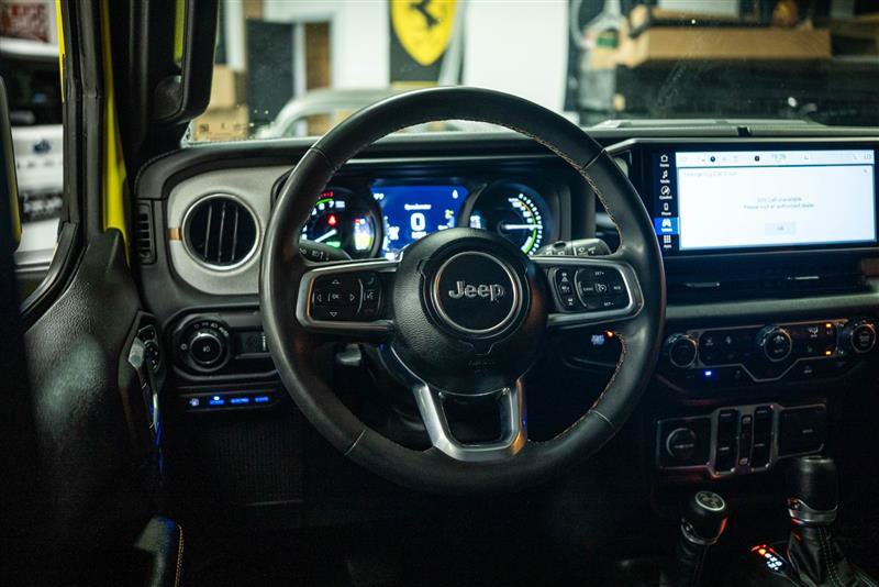 Used 2024 Jeep Wrangler Unlimited Sahara AWD/4WD image 15