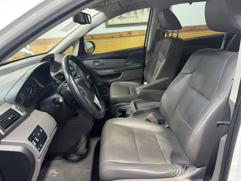 Used 2015 Honda Odyssey Touring Elite image 17