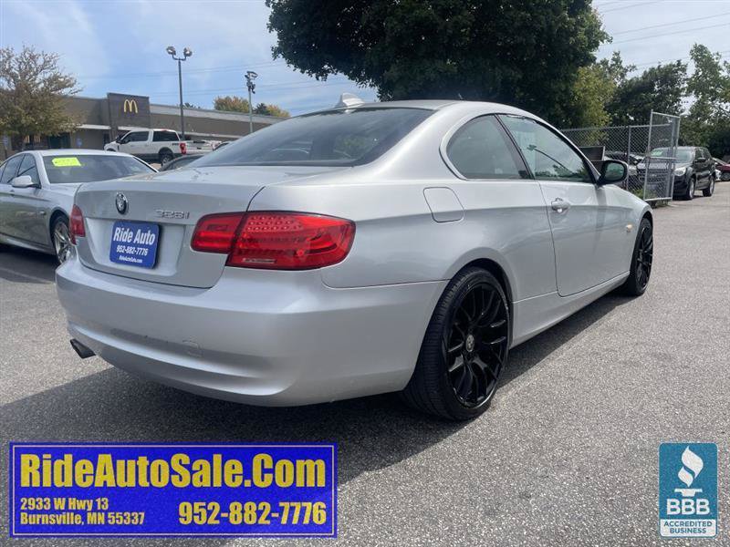 Used 2011 BMW 328i xDrive Coupe AWD/4WD image 5