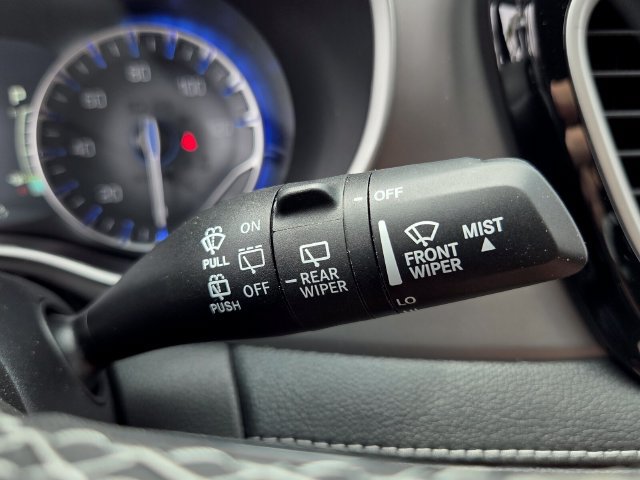 New 2027 Chrysler Pacifica Select FWD image 31