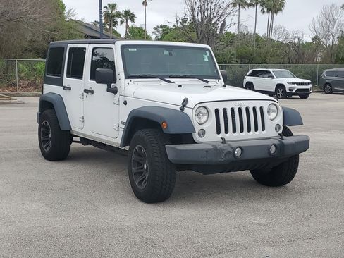Used 2018 Jeep Wrangler Unlimited Sport w/ Connectivity Group image 9