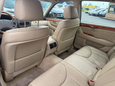 Used 2005 Lexus LS 430 RWD image 30
