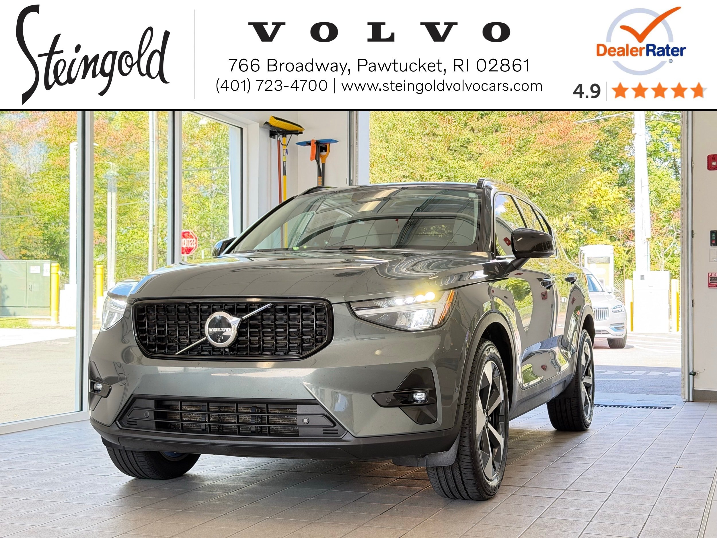 Certified 2026 Volvo XC40 B5 Plus AWD/4WD image 1