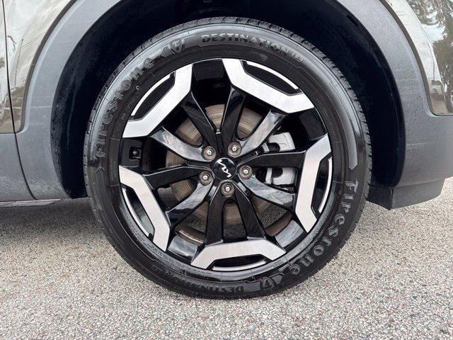 Used 2025 Kia Telluride S FWD image 9