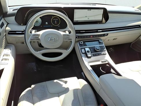 Used 2024 Hyundai Palisade Calligraphy image 13