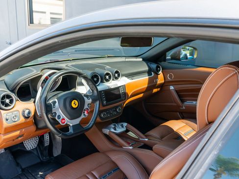 Used 2012 Ferrari FF AWD/4WD image 49