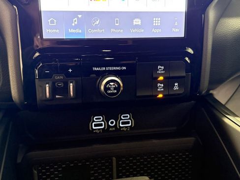 New 2026 RAM 1500 4x4 Crew Cab image 27