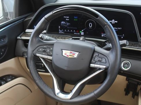 Used 2024 Cadillac Escalade Premium Luxury w/ Performance Package AWD/4WD image 24