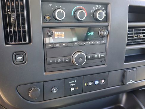 Used 2024 Chevrolet Express 3500 w/ Power Convenience Package RWD image 23