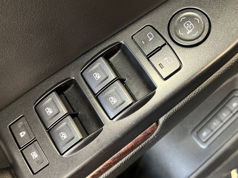 Used 2019 GMC Yukon SLT AWD/4WD image 35