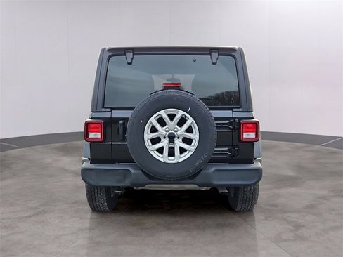 Used 2023 Jeep Wrangler Unlimited Sport image 5