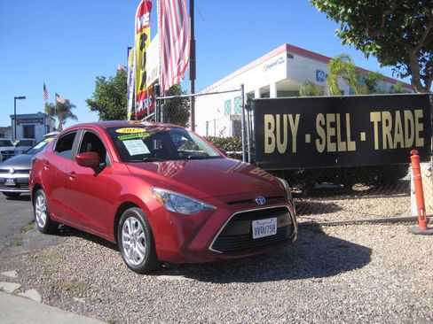 Used 2017 Toyota Yaris iA FWD image 27