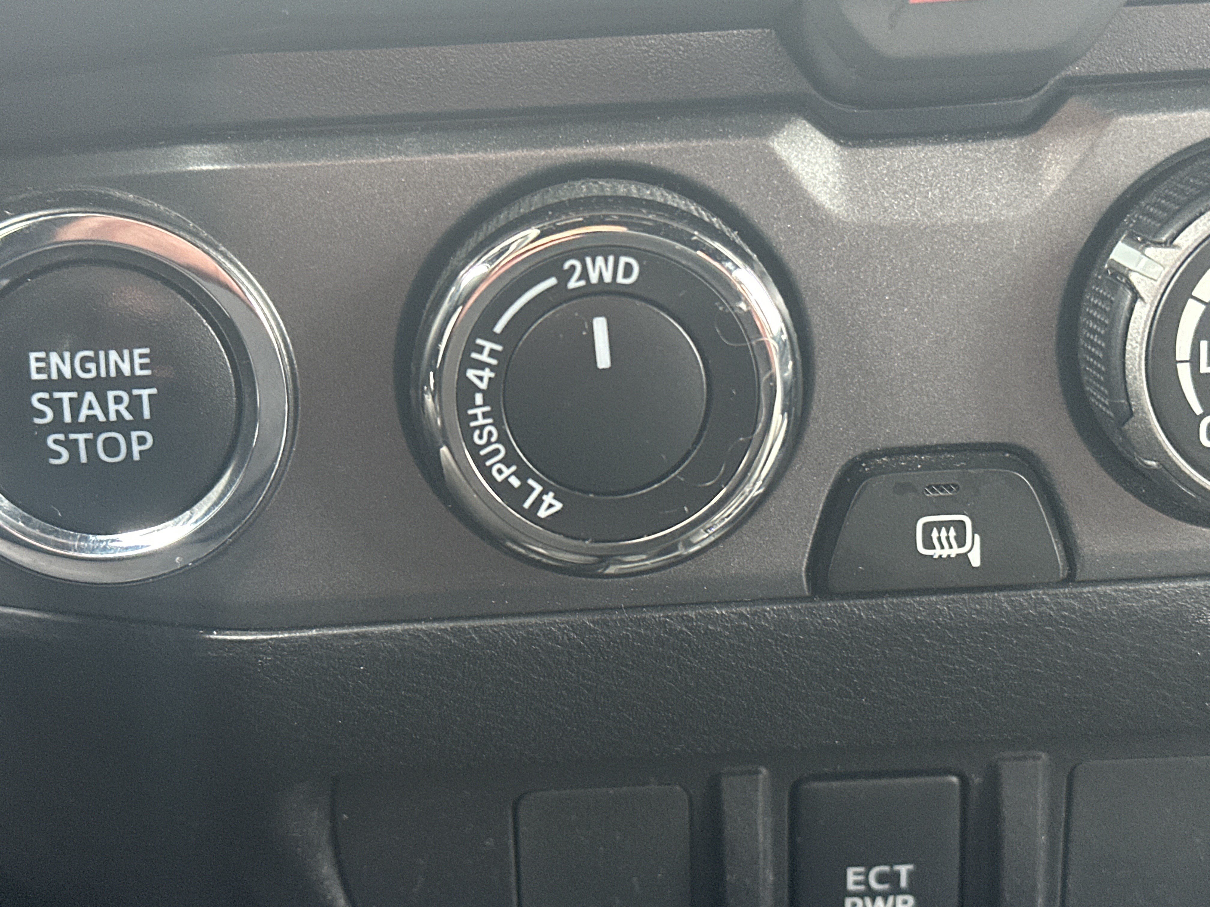 Used 2020 Toyota Tacoma TRD Sport AWD/4WD image 18
