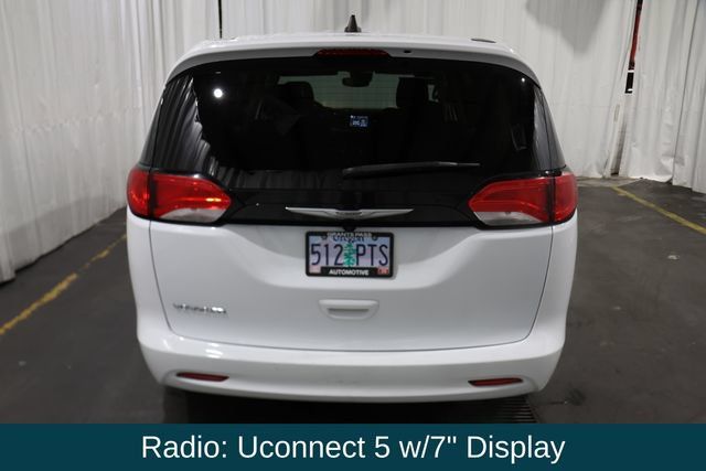 Used 2023 Chrysler Voyager LX FWD image 4