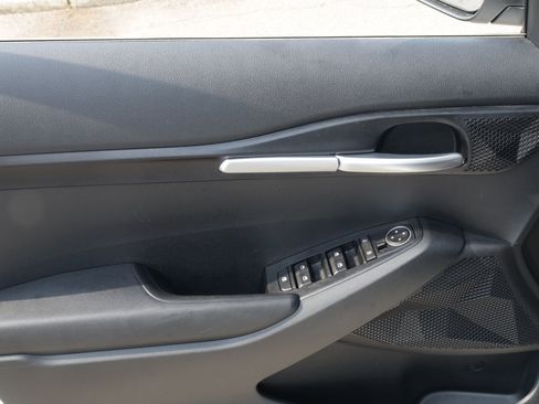 Used 2025 Kia Seltos LX image 23