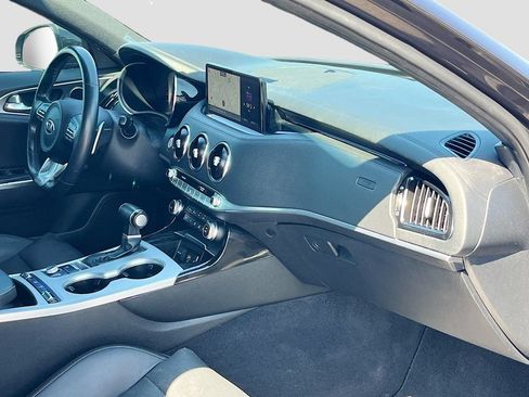 Used 2022 Kia Stinger GT1 RWD image 30