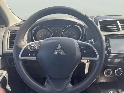 Used 2018 Mitsubishi Outlander Sport ES AWD/4WD image 12