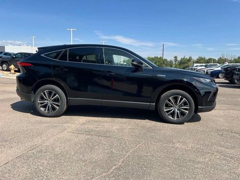 Used 2021 Toyota Venza LE AWD/4WD image 6