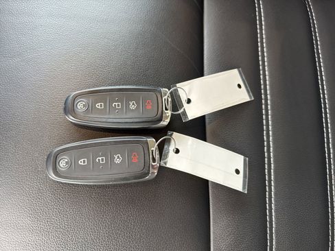 Certified 2018 Ford Escape Titanium AWD/4WD image 39