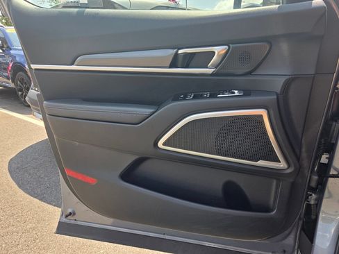 Used 2023 Kia Telluride LX AWD/4WD image 24