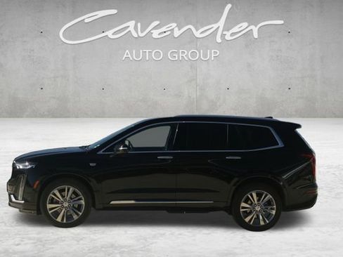 Used 2023 Cadillac XT6 Premium Luxury image 4