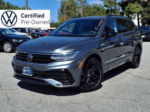 Certified 2023 Volkswagen Tiguan SE R-Line image 1