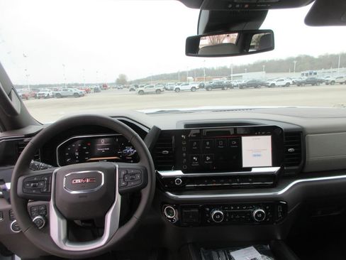 New 2026 GMC Sierra 2500 SLT image 17