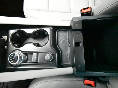 New 2026 Ford Explorer Active w/ Active Comfort Package image 17