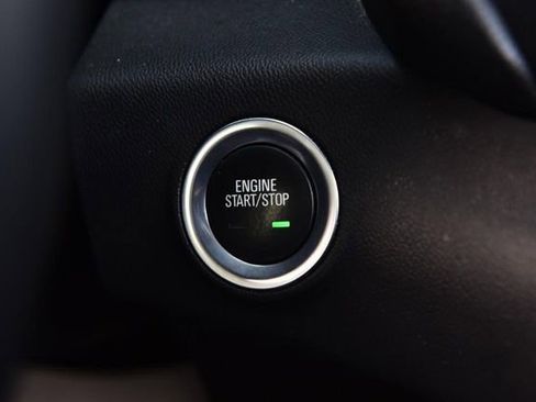 Used 2024 GMC Terrain SLT image 19