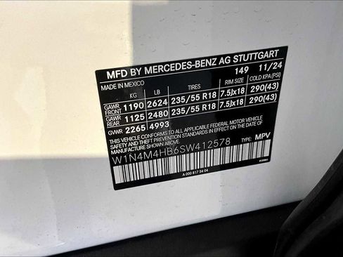 New 2025 Mercedes-Benz GLB 250 4MATIC image 17