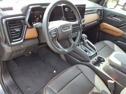 Used 2023 GMC Canyon AT4 w/ AT4 Premium Package AWD/4WD image 12