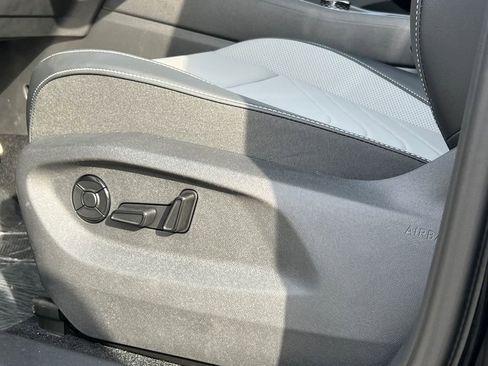 New 2026 Volkswagen Tiguan SE R-Line image 20