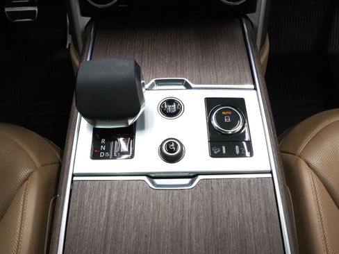 Used 2023 Land Rover Range Rover SE image 43