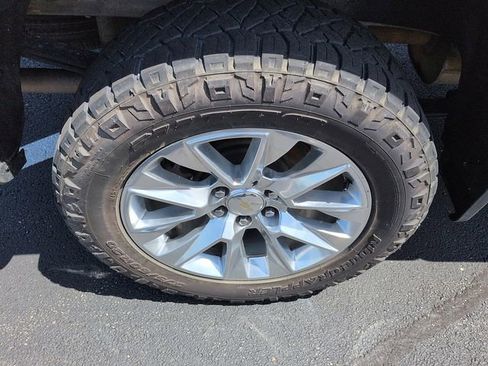 Used 2022 Chevrolet Silverado 1500 LTZ AWD/4WD image 9