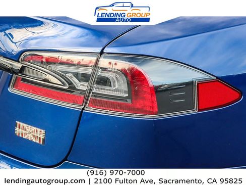 Used 2021 Tesla Model S Plaid image 8