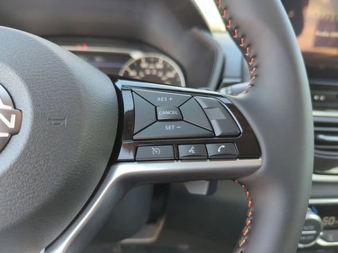 New 2025 Nissan Altima 2.5 SR w/ SR Premium Package FWD image 38