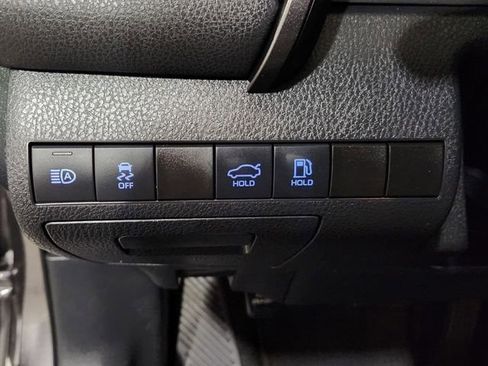 Used 2022 Toyota Camry SE FWD image 18