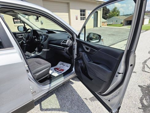 Used 2021 Subaru Forester Premium AWD/4WD image 14