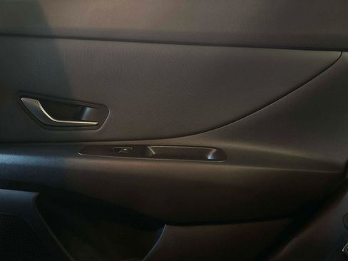 Used 2023 Hyundai Elantra SEL w/ Convenience Package image 15