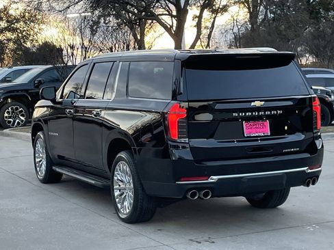 Used 2025 Chevrolet Suburban Premier image 4