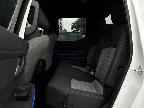 Used 2025 Toyota Tacoma TRD Off-Road AWD/4WD image 11