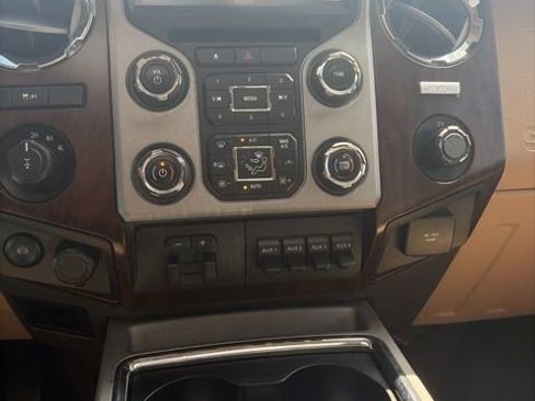Used 2015 Ford F250 Lariat w/ Lariat Ultimate Package AWD/4WD image 15