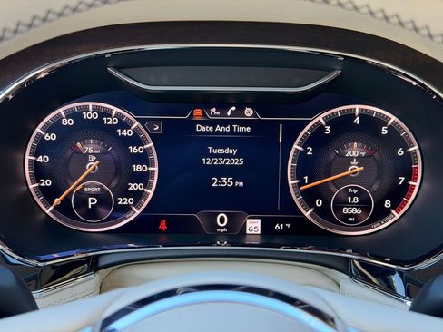 Used 2023 Bentley Continental GT V8 image 22